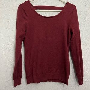 Medium Long Sleeve Maroon Sweater